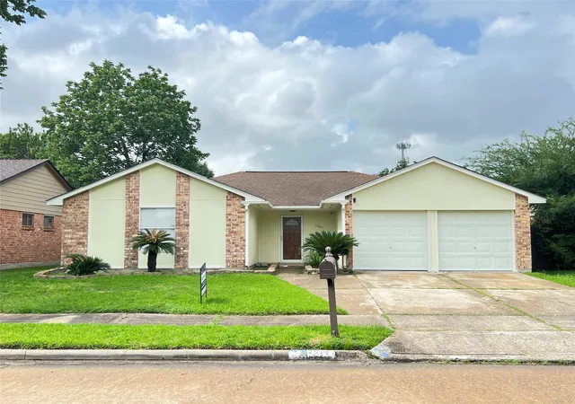 Photo 1 of Single family home for sale at 13411 Natasha Ln, Houston, TX 77015 | MLS# 33903017 | Listing updated on 2026-09-09