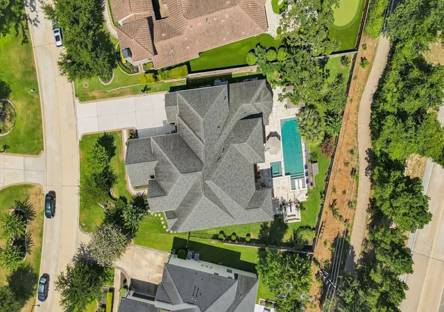 5th image of 119 S Curly Willow Cir, Tomball, TX 77375 | MLS# 50051314