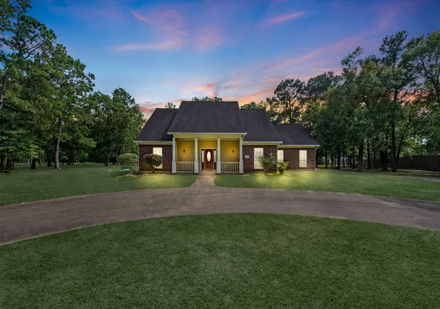1st image of 205 Mohawk Ln, Wallisville, TX 77597 | MLS# 77023936