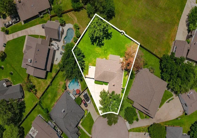 2nd image of 7093 Whispering Wind Dr, Willis, TX 77318 | MLS# 31080252