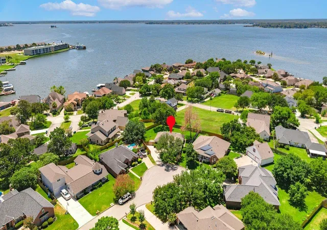 5th image of 7093 Whispering Wind Dr, Willis, TX 77318 | MLS# 31080252