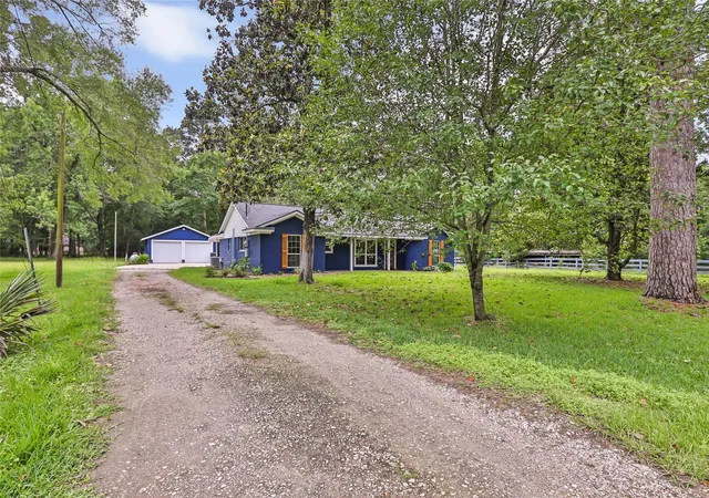 2nd image of 922 Lake Glen Rd, Houston, TX 77336 | MLS# 76183355