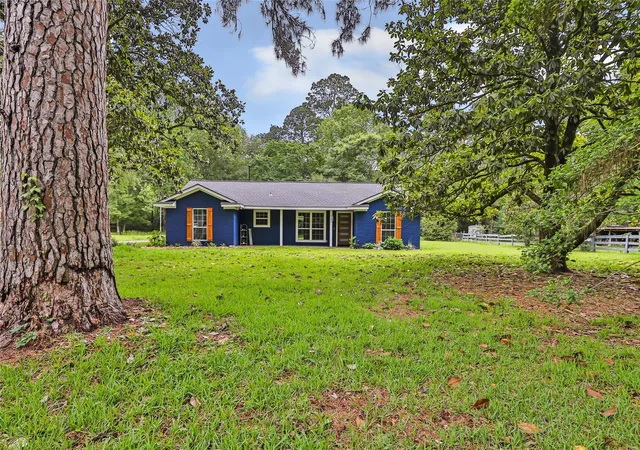 3rd image of 922 Lake Glen Rd, Houston, TX 77336 | MLS# 76183355