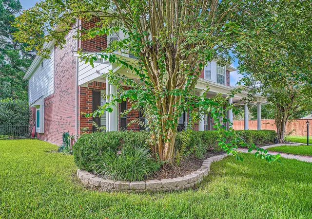 2nd image of 17 Leandro Ct, Montgomery, TX 77356 | MLS# 57276263