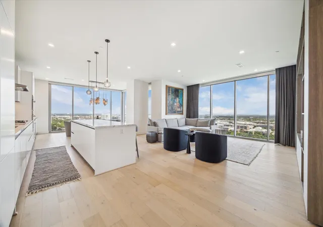 5th image of 1711 Allen Pkwy #2601, Houston, TX 77019 | MLS# 78905643