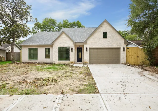 1st image of 4817 Kingfisher Dr, Houston, TX 77035 | MLS# 49395409