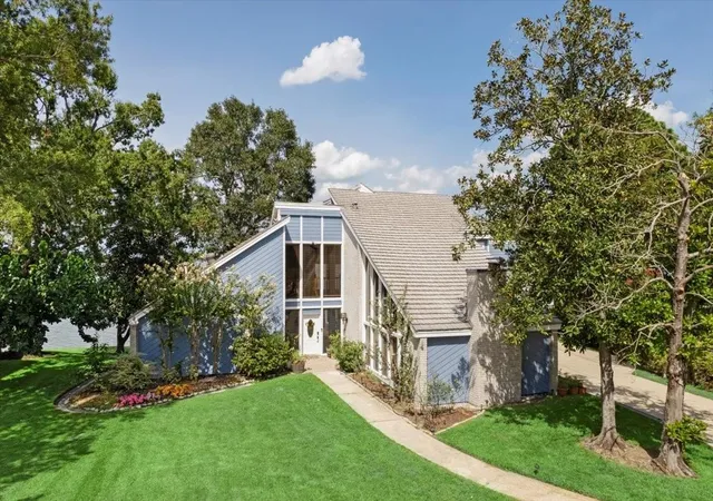 Photo 3 of Single family home for sale at 20347 Allegro Shrs Ln, Humble, TX 77346 | MLS# 13308031 | Listing updated on 2026-08-22