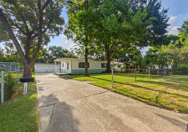 Single family home for sale at 1100 12Th St N, Texas City, TX 77590 | MLS# 37055127