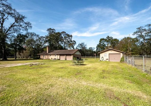 Photo 2 of Single family home for sale at 10488 Fostoria Rd, Cleveland, TX 77328 | MLS# 45850261 | Listing updated on 2025-11-17