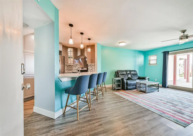 3rd image of 7312 Seawall Blvd #115, Galveston, TX 77551 | MLS# 63375198