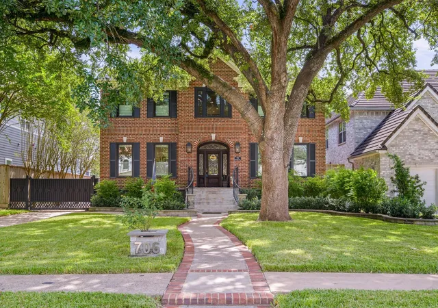 Photo 1 of Single family home for sale at 706 Mulberry Ln, Bellaire, TX 77401 | MLS# 66424453 | Listing updated on 2026-09-10