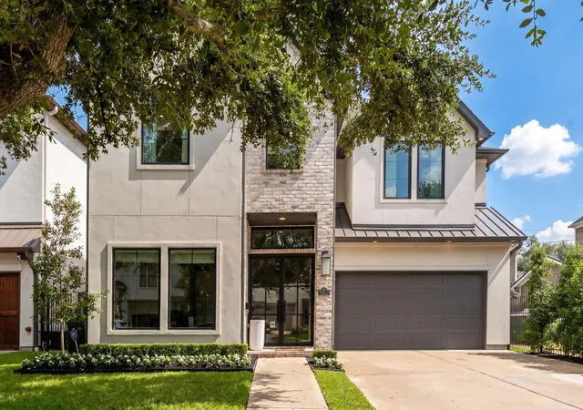 Homes for sale in West University Place, TX | 2610 Centenary St, West University Place, TX 77005 | MLS# 73155407