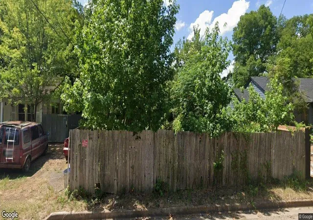 3rd image of 110 E Edgefield Ave, Longview, TX 75602 | MLS# 4222765
