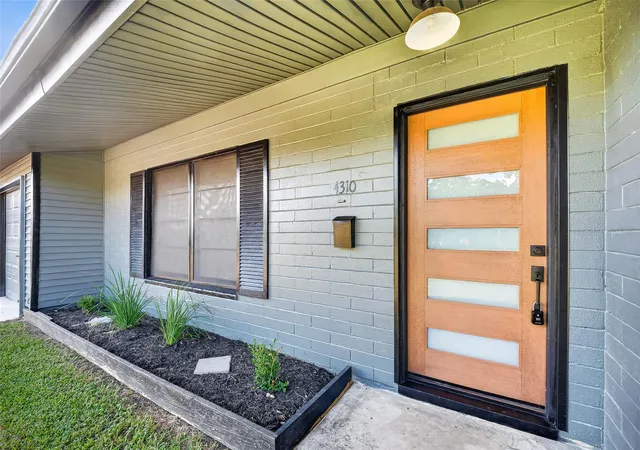 4th image of 4310 Jorns St, Houston, TX 77045 | MLS# 38992325