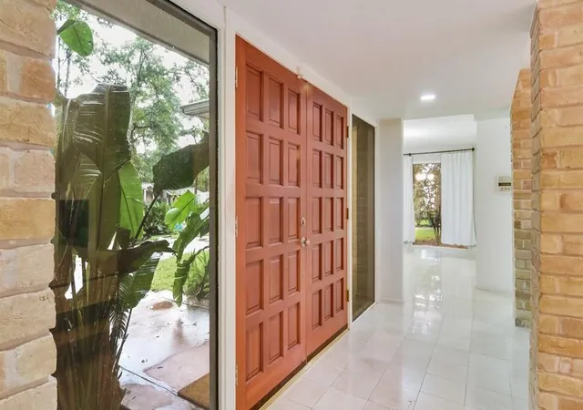 Photo 3 of Sale Pending at 11602 Applewood St, Houston, TX 77024 | MLS# 35178165 | Listing updated on 2026-09-16
