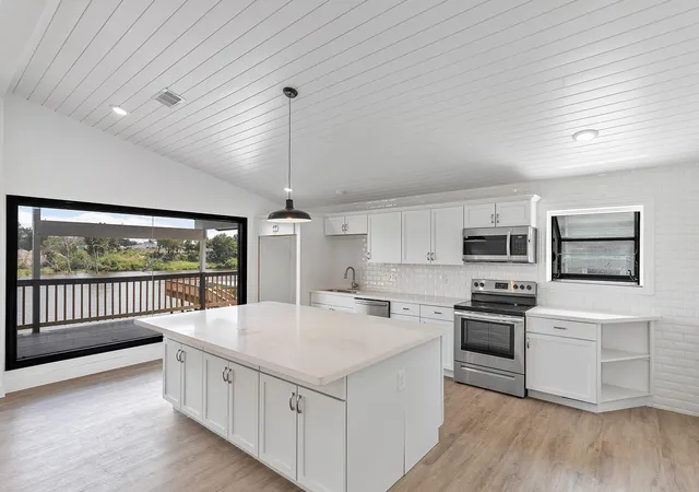Photo 4 of Single family home for sale at 20719 Rio Villa Dr, Houston, TX 77049 | MLS# 50445720 | Listing updated on 2026-07-07
