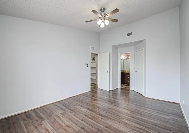 4th image of 10101 S Gessner Rd #405, Houston, TX 77071 | MLS# 91200313