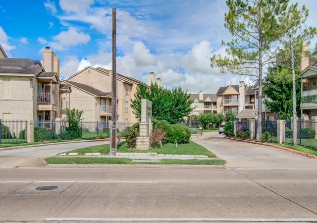 5th image of 10101 S Gessner Rd #405, Houston, TX 77071 | MLS# 91200313