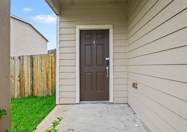 Homes for sale in Cove, TX | 6038 Coral Cove Rd, Cove, TX 77523 | MLS# 94253098