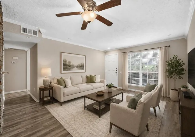 image of 1860 White Oak Dr #355, Houston, TX 77009 | MLS# 57402532