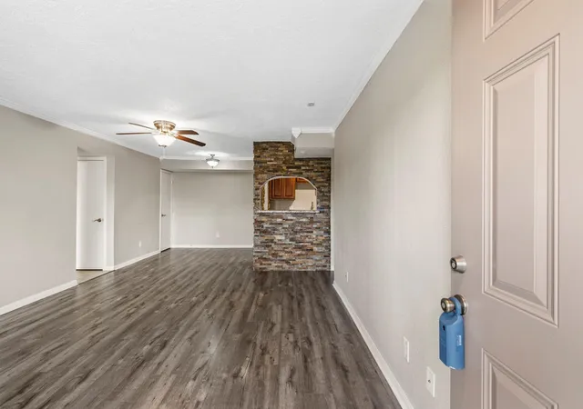 image of 1860 White Oak Dr #355, Houston, TX 77009 | MLS# 57402532