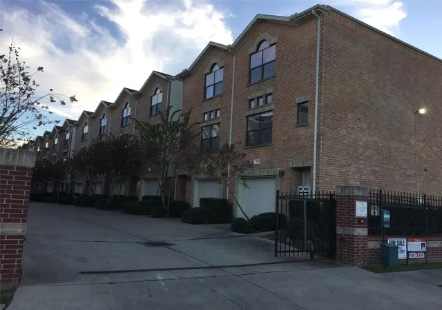 5th image of 3501 Link Vly Dr, Houston, TX 77025