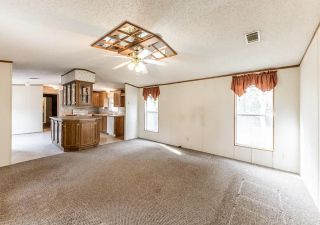 Photo 2 of Single family home for sale at 400 Marina Dr, Trinity, TX 75862 | MLS# 50333714 | Listing updated on 2026-09-01