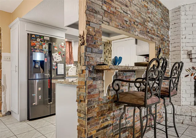 5th image of 10238 Valley Wind Dr, Houston, TX 77078 | MLS# 86494028
