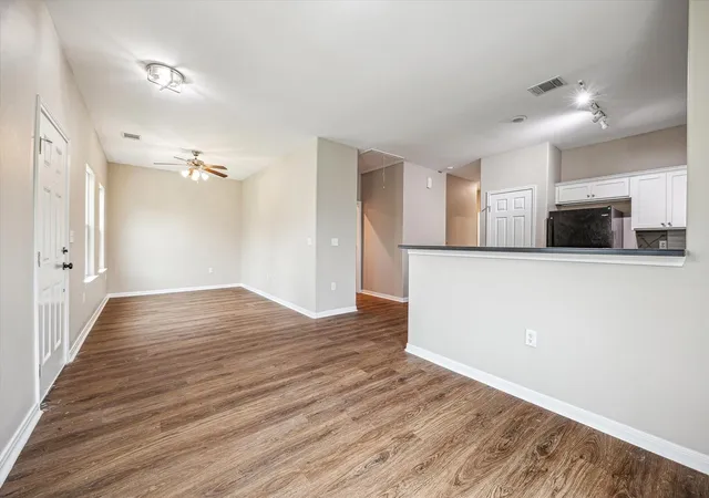 4th image of 201 Smilie Road Crossing Road, Angleton, TX 77515 | MLS# 79598706