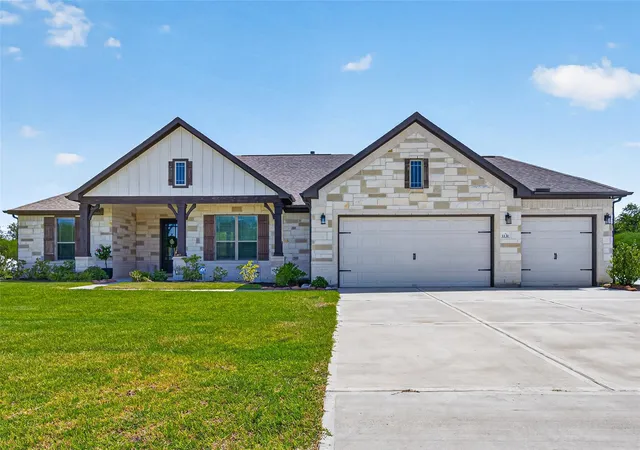 Photo 1 of Single family home for sale at 1131 Southfork Ranch Dr, Sealy, TX 77474 | MLS# 53601922 | Listing updated on 2026-09-12