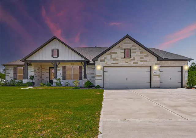 Photo 2 of Single family home for sale at 1131 Southfork Ranch Dr, Sealy, TX 77474 | MLS# 53601922 | Listing updated on 2026-09-12