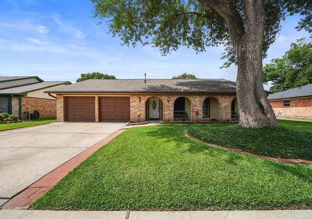 4th image of 905 Patricia Dr, Deer Park, TX 77536 | MLS# 79560573