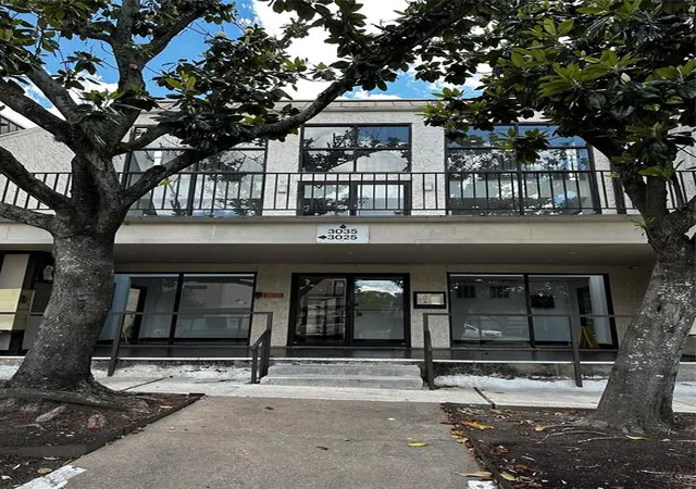 Photo 1 of Condominium at 3025 Walnut Bnd Ln #24, Houston, TX 77042 | MLS# 59944916 | | Sold on 2025-07-25