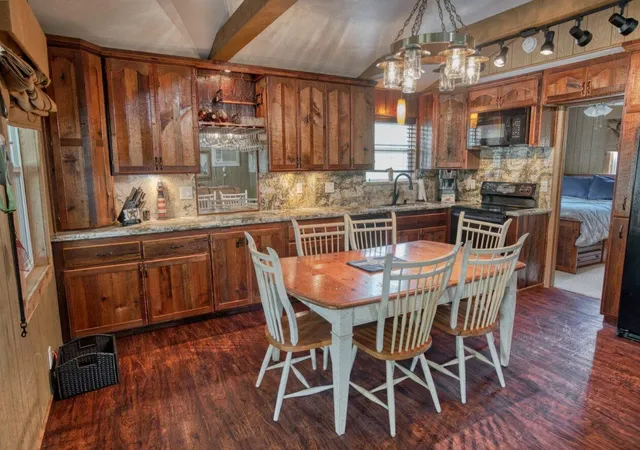 Photo 4 of Single family home for sale at 1491 Private Rd 652, Bay City, TX 77414 | MLS# 88154684 | Listing updated on 2026-08-10