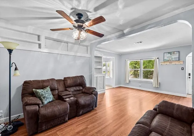 Photo 3 of Sale Pending at 4018 Fm 646 Rd N, Santa Fe, TX 77510 | MLS# 36959623 | Listing updated on 2026-10-10