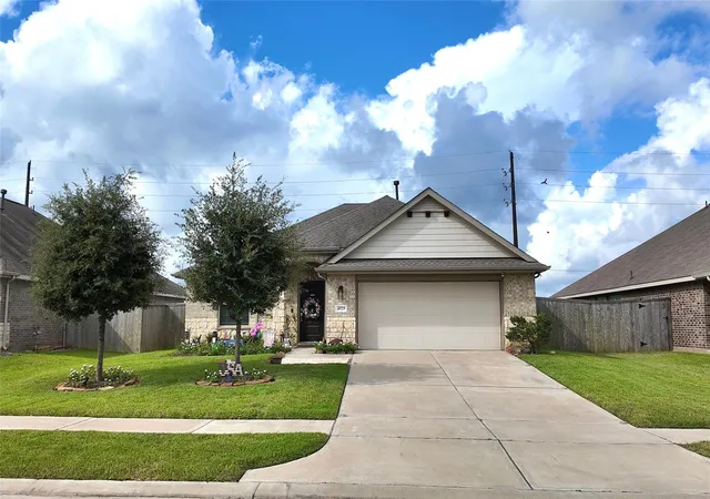 3rd image of 4928 Twin Summit Dr, Richmond, TX 77469 | MLS# 45791445