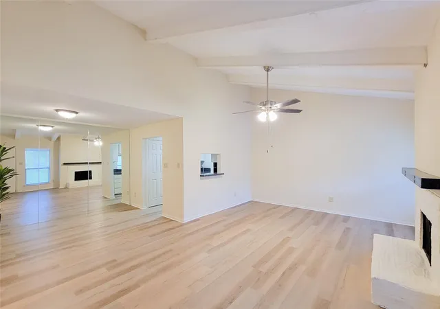 5th image of 5711 Sugar Hill Dr #26, Houston, TX 77057 | MLS# 58791553