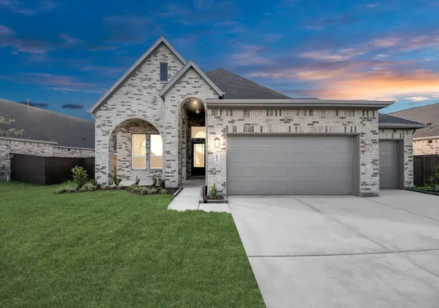 Photo 1 of Single family home for sale at 518 Tawny Rim Dr, Willis, TX 77318 | MLS# 98671623 | Listing updated on 2026-07-13