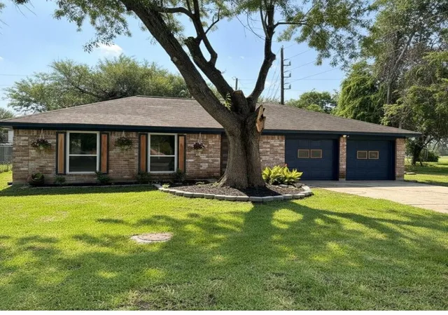 Photo 2 of Sale Pending at 13123 Foxburo Dr, Houston, TX 77065 | MLS# 51071162 | Listing updated on 2026-09-09