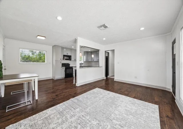 Photo 2 of Single family home for sale at 611 Marleen St, Houston, TX 77034 | MLS# 93718835 | Listing updated on 2026-09-08