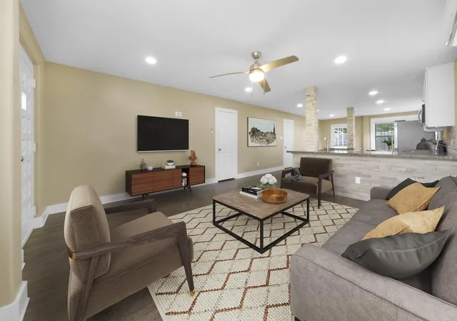 3rd image of 1709 Dan St, Houston, TX 77020 | MLS# 85395033