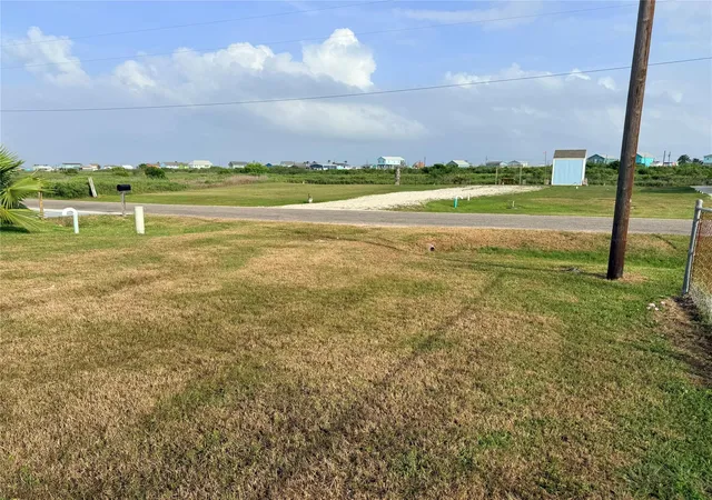 3rd image of 1222 County Road 204, Bay City, TX 77414 | MLS# 96829483