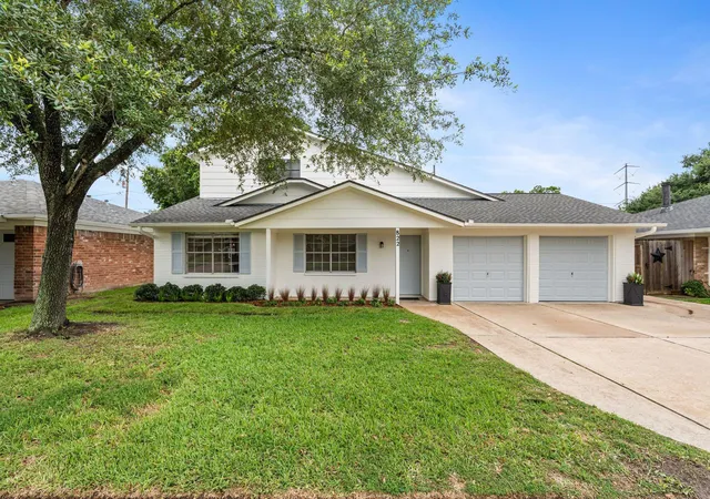 1st image of 822 N Kaufman Dr, Deer Park, TX 77536 | MLS# 73345282