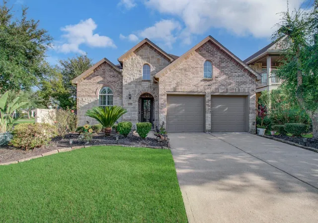 Photo 1 of Single family home for sale at 13402 Quail Landing Ln, Rosharon, TX 77583 | MLS# 4605335 | Listing updated on 2026-09-05