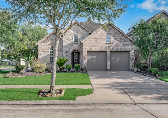 Photo 2 of Single family home for sale at 13402 Quail Landing Ln, Rosharon, TX 77583 | MLS# 4605335 | Listing updated on 2026-09-05