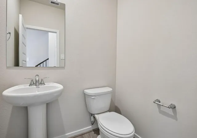 Photo 3 of Single family home for sale at 6328 Sapphire Ocean Dr, Houston, TX 77092 | MLS# 57824495 | Listing updated on 2026-09-18