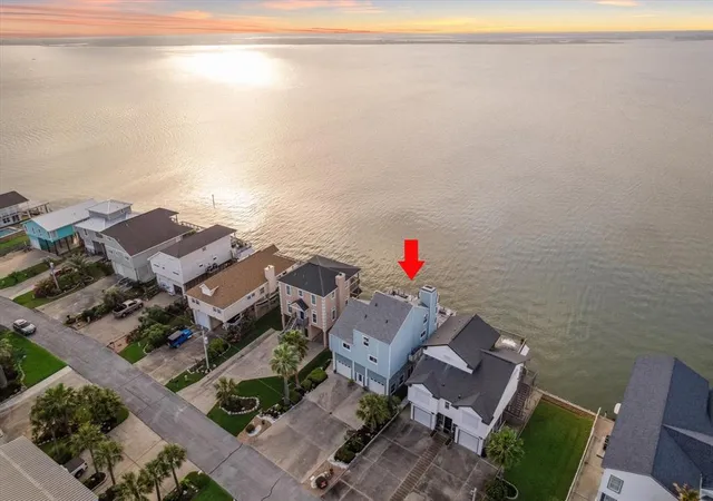 4th image of 251 Isles End Rd, Galveston, TX 77554 | MLS# 21274059