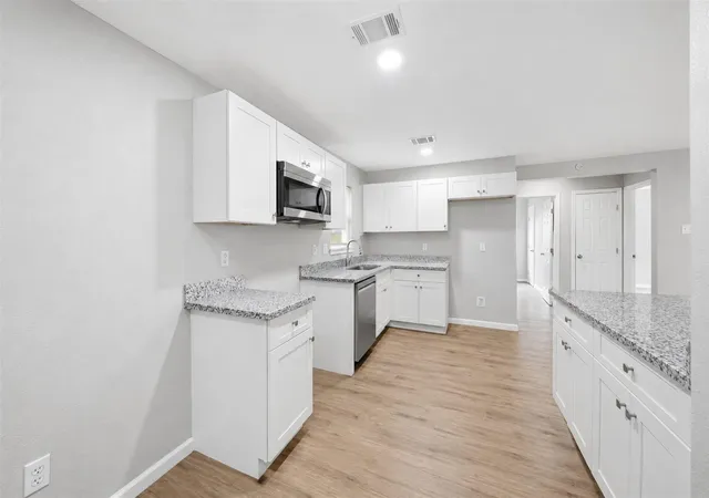 2nd image of 6403 Gainesville St, Houston, TX 77020 | MLS# 14071725