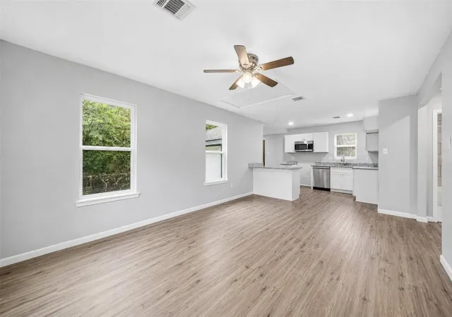 3rd image of 6403 Gainesville St, Houston, TX 77020 | MLS# 14071725