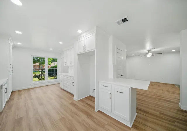 5th image of 9711 Derrik Dr, Houston, TX 77080 | MLS# 3980131